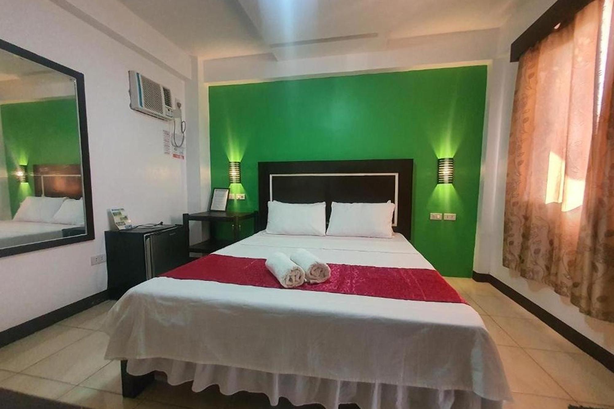 Bellevue Resort Puerto Galera Εξωτερικό φωτογραφία